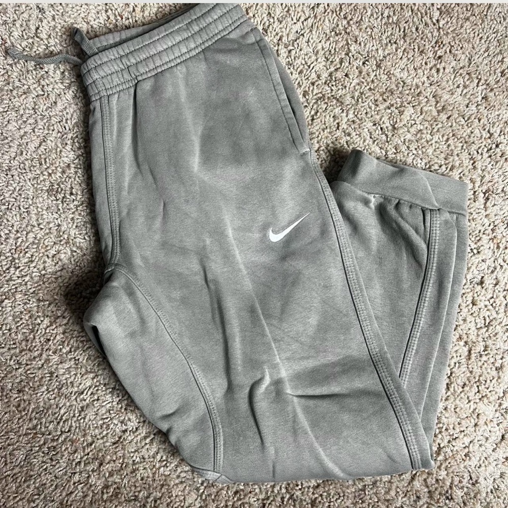 Nike Standard Sage Green Jogger Sweatpants